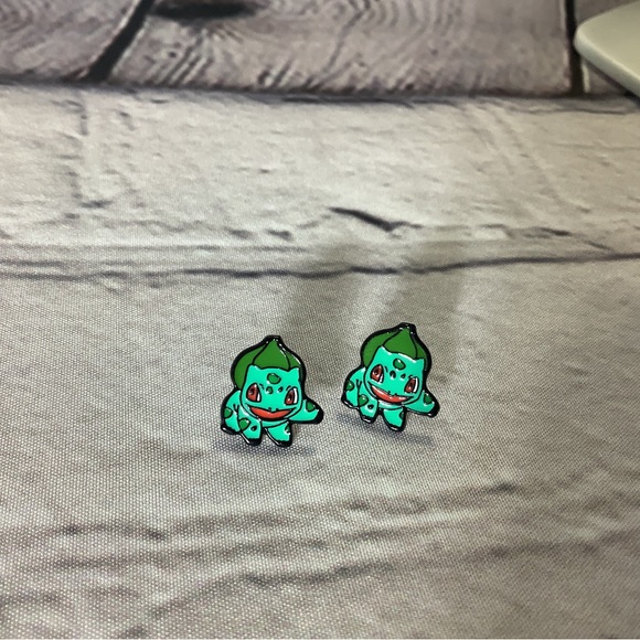 Poke-man Stud Earrings - Picture 6 of 6